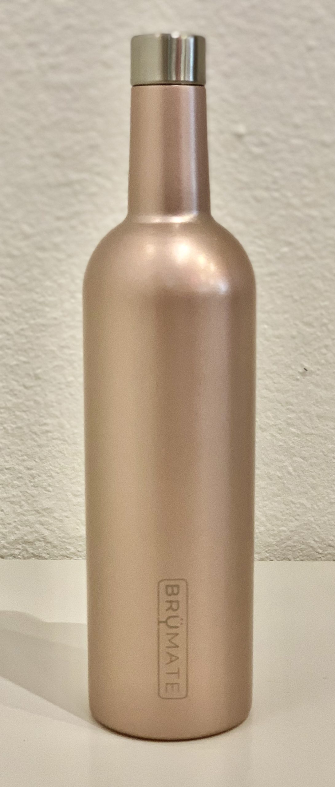 Maroon Brumate Winesulator, 25oz Wine Cooler Bottle